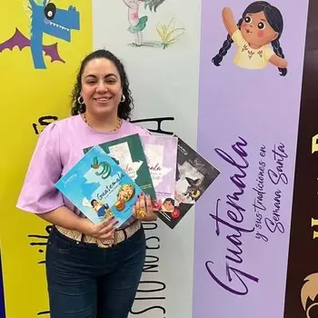 Lectura de Toti y la Luna con Jessi Péres 17 de julio Lectura de Toti y la Luna con Jessi Péres 17 de julio